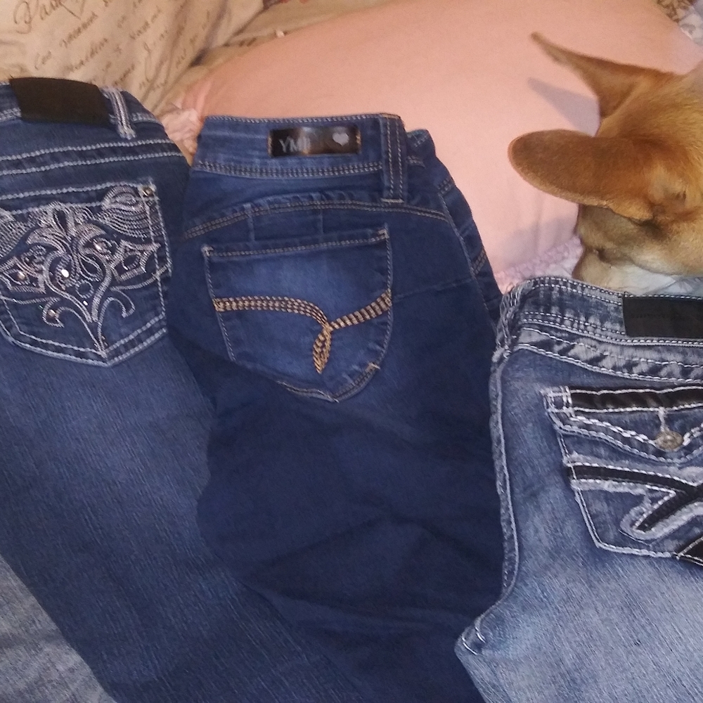 Clothes - Picture 6 of 8